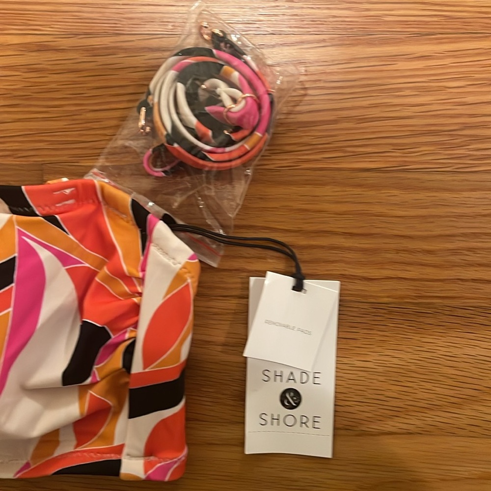 Abstract Multicolor Underwire Bikini Top - Picture 3 of 8